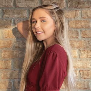 Meet your Posher, Lauren